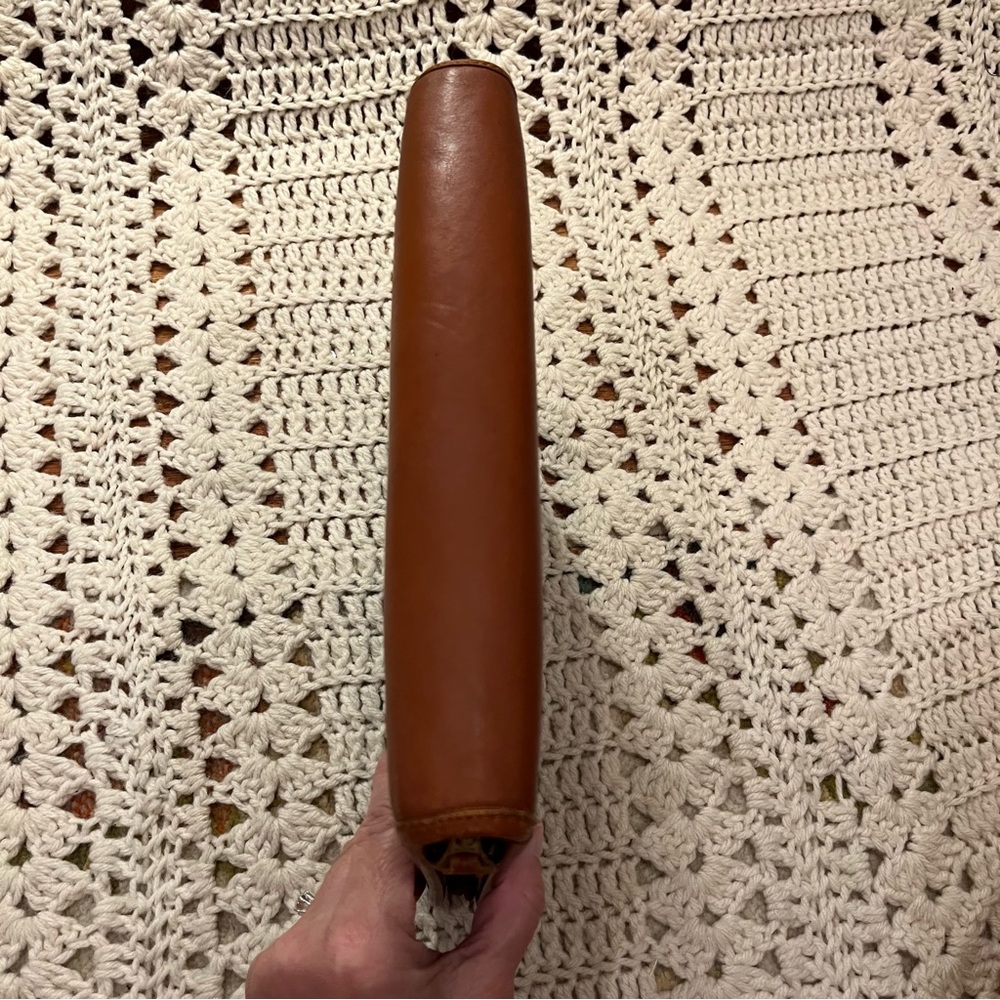 Day-Timer Vintage Green and Brown Leather Zipper Planner/Calendar - Picture 2 of 16